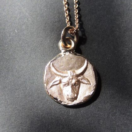 Pendant / Anhänger Stier, bull, 750 / 18 kt Roségold